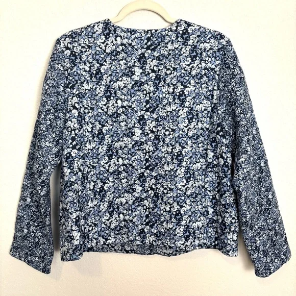J. Jill Blue Floral Cotton Quilted Button Front Jacket Women’s Medium Cozy Artsy - Picture 6 of 9